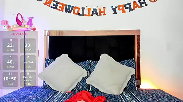 Snapshot of Carorosse chatting on October 12, 2025, 6:18 pm Carorosse online show from October 12, 2025, 6:18 pm