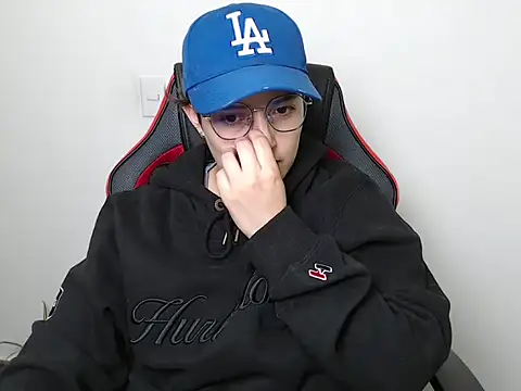 alex parker07 online show from February 5, 2025, 12:31 am