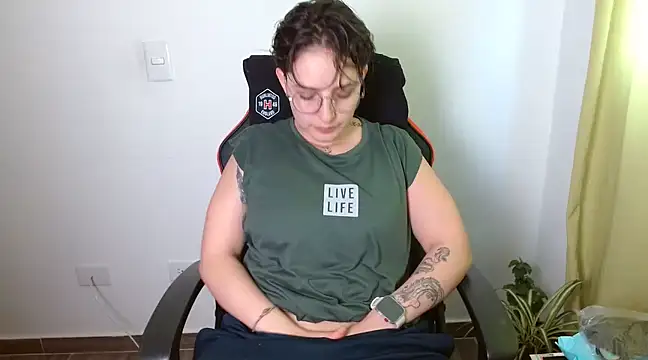 alex parker07 online show from March 11, 2025, 9:26 pm