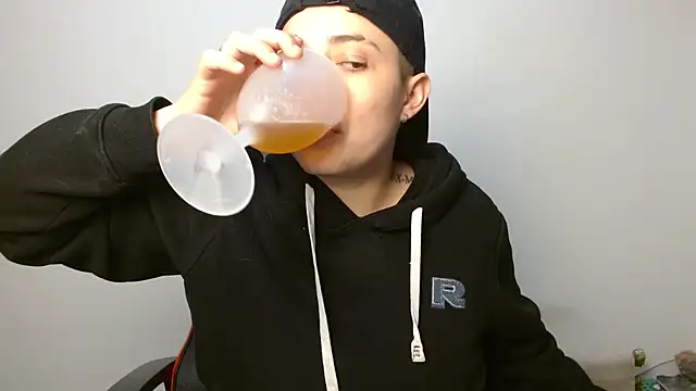 alex parker07 online show from September 27, 2025, 11:32 pm