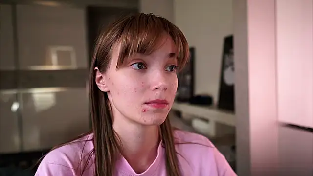 ileanacampbe online show from October 2, 2025, 4:41 am