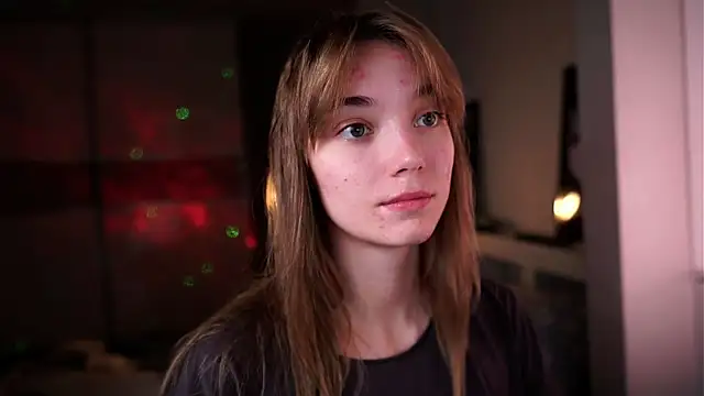 ileanacampbe online show from October 13, 2025, 4:34 am