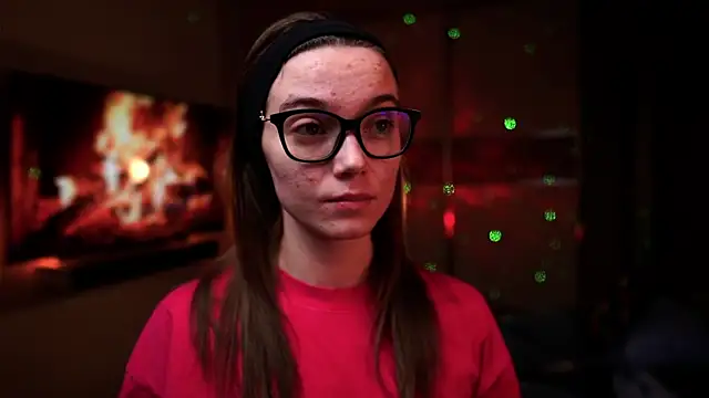 ileanacampbe online show from November 13, 2025, 4:44 am