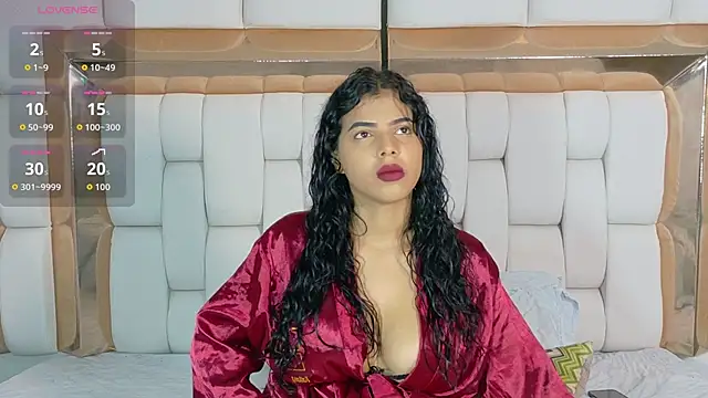 Snapshot of hotiergirl chatting on October 3, 2025, 12:35 pm hotiergirl online show from October 3, 2025, 12:35 pm