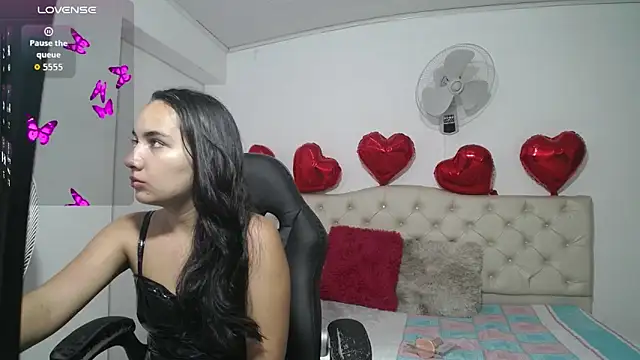 Maylin horny19 online show from October 11, 2025, 12:04 pm