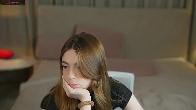 Lika Secret  online show from September 23, 2025, 9:18 pm