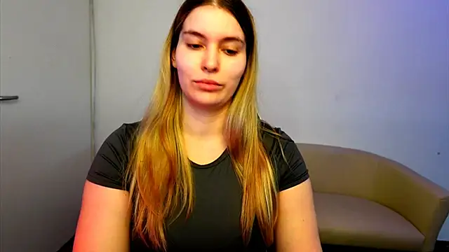 Snapshot of ShyHotNerd chatting on October 26, 2025, 12:11 pm ShyHotNerd online show from October 26, 2025, 12:11 pm