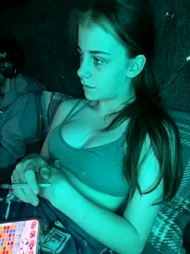 Snapshot of VioletxBlue chatting on September 9, 2025, 9:14 pm VioletxBlue online show from September 9, 2025, 9:14 pm