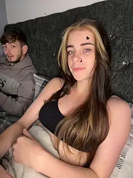 VioletxBlue online show from October 15, 2025, 1:11 pm