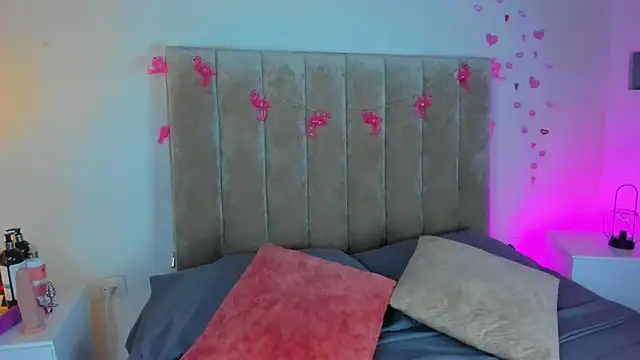 Dahlia Rousse online show from February 10, 2025, 8:21 pm