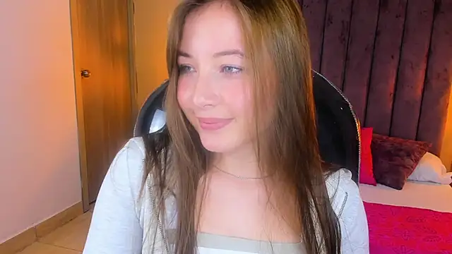 Dahlia Rousse online show from November 18, 2025, 6:07 am