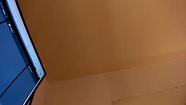 SalomeSimonz online show from December 2, 2025, 7:20 pm