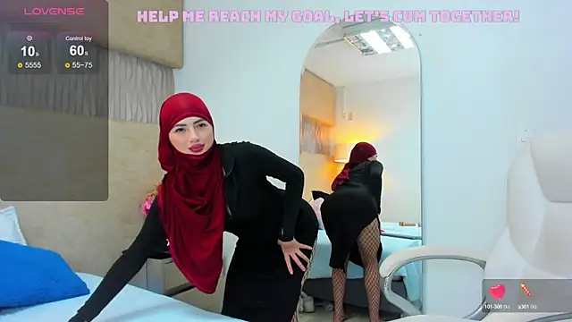 taylorsmiiith  online show from January 27, 2025, 10:27 pm