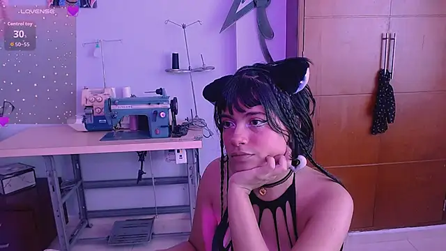 Mattilda 18 online show from October 9, 2025, 6:50 pm