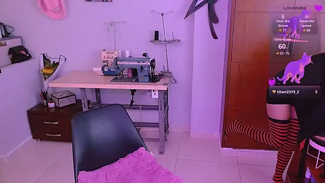 Mattilda 18 online show from October 10, 2025, 8:52 pm