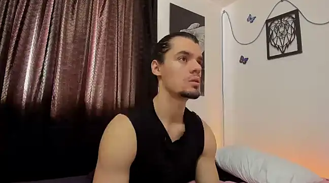 Snapshot of maxi_styles chatting on March 17, 2025, 7:48 pm maxi styles online show from March 17, 2025, 7:48 pm