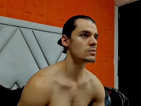 Snapshot of maxi_styles chatting on February 12, 2026, 12:33 pm maxi styles online show from February 12, 2026, 12:33 pm