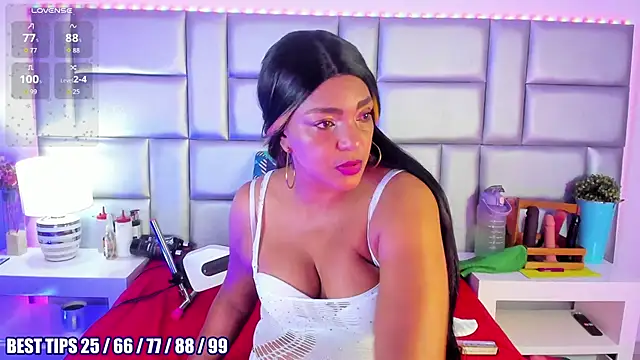 LovelyNickii online show from February 11, 2026, 12:43 pm