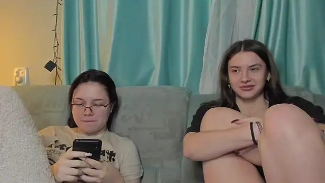 honey love honeyy online show from January 18, 2025, 10:06 pm