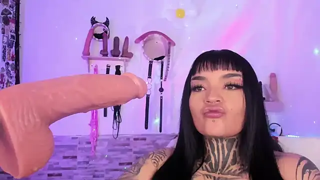 amyswallow7 online show from February 11, 2026, 1:16 pm