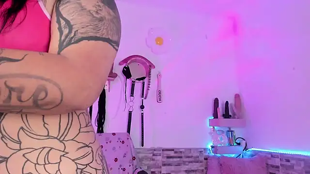 amyswallow7 online show from February 13, 2026, 7:04 am