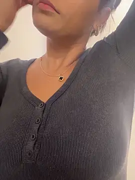 AlynAllen online show from November 16, 2025, 1:06 pm