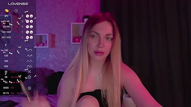 Snapshot of Mika_Rayy chatting on February 6, 2025, 10:00 pm Mika Rayy online show from February 6, 2025, 10:00 pm