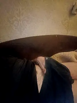 Lukas2204 online show from October 27, 2025, 9:52 pm