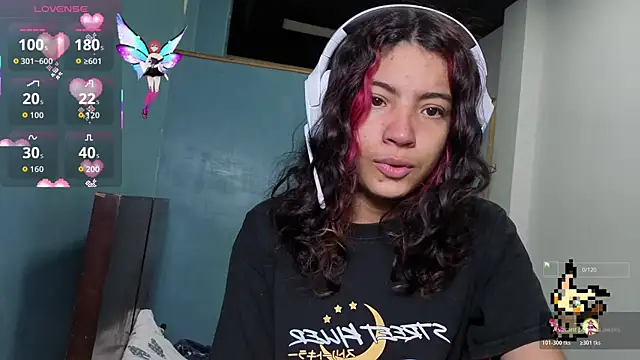 Lovelyamyy online show from October 18, 2025, 2:40 pm