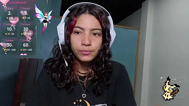 Lovelyamyy online show from October 22, 2025, 1:55 pm