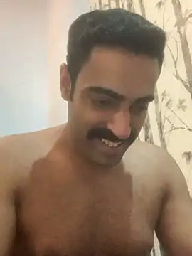 vaibhavchugh38 online show from January 11, 2025, 1:22 pm