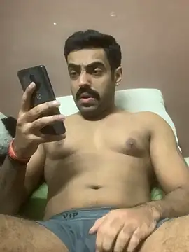 vaibhavchugh38 online show from January 14, 2025, 3:15 pm