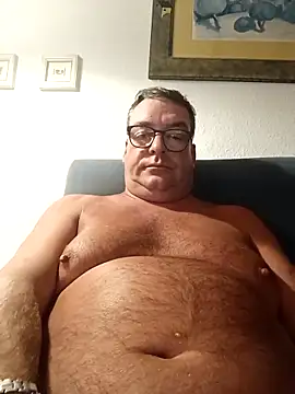 Snapshot of MountJohnXL chatting on March 4, 2025, 12:29 am MountJohnXL online show from March 4, 2025, 12:29 am