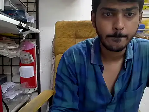 Snapshot of cute_modell chatting on November 3, 2025, 12:39 pm cute modell online show from November 3, 2025, 12:39 pm