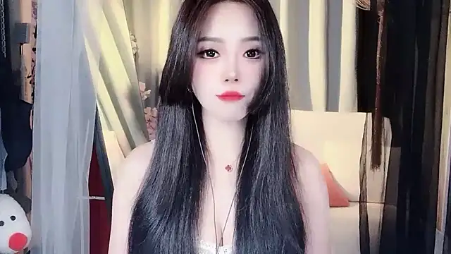 ying-love520 online show from November 11, 2025, 11:54 am