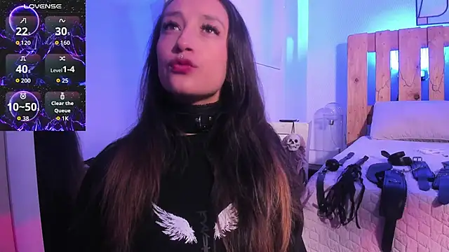 coral jonesss online show from March 24, 2026, 3:39 pm