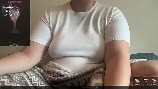 Snapshot of Teasingsarah chatting on September 29, 2025, 11:59 am Teasingsarah online show from September 29, 2025, 11:59 am