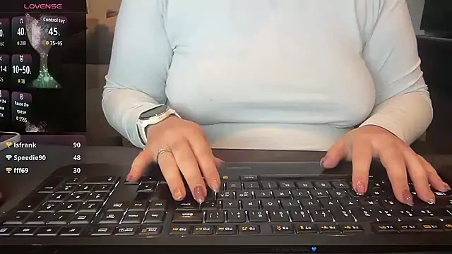 Snapshot of Teasingsarah chatting on November 2, 2025, 3:36 pm Teasingsarah online show from November 2, 2025, 3:36 pm