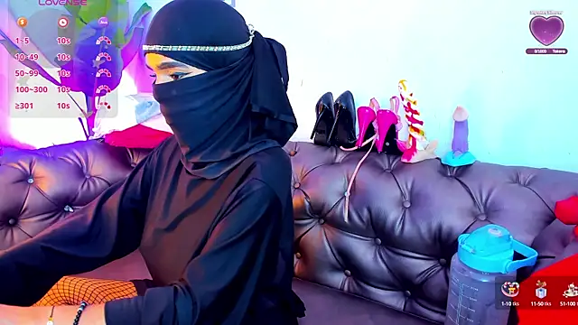 Snapshot of azahara_faraah chatting on October 12, 2025, 12:42 am azahara faraah online show from October 12, 2025, 12:42 am