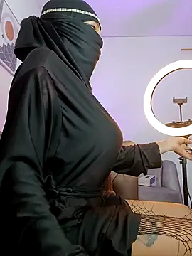 Snapshot of azahara_faraah chatting on October 24, 2025, 6:26 pm azahara faraah online show from October 24, 2025, 6:26 pm