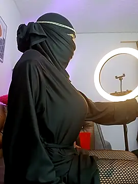 Snapshot of azahara_faraah chatting on November 1, 2025, 4:31 pm azahara faraah online show from November 1, 2025, 4:31 pm