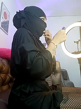 Snapshot of azahara_faraah chatting on November 7, 2025, 3:34 pm azahara faraah online show from November 7, 2025, 3:34 pm