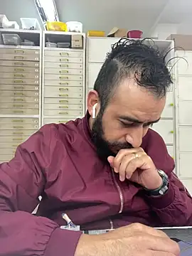 leonardohot1987 online show from February 27, 2025, 5:47 pm