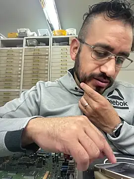 leonardohot1987 online show from March 10, 2025, 5:39 pm