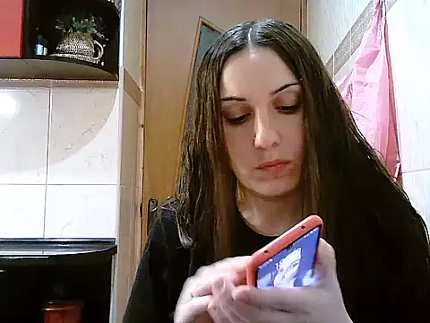 Yuliia30 online show from March 27, 2026, 4:40 pm