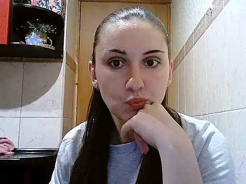 Yuliia30 online show from May 23, 2026, 4:55 pm