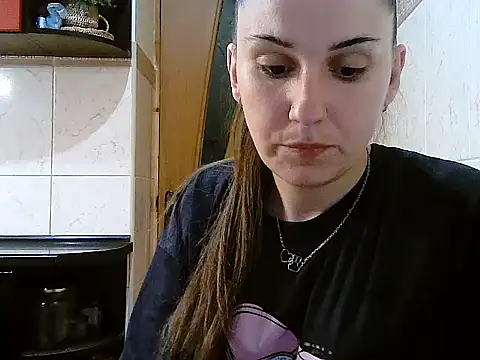 Yuliia30 online show from May 31, 2026, 6:09 pm