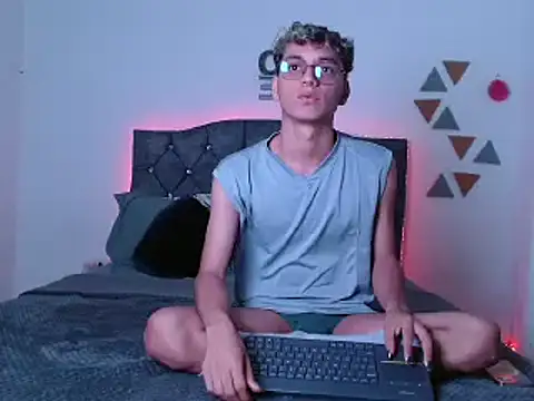 Snapshot of andrew_willyams chatting on January 14, 2025, 7:11 pm andrew willyams online show from January 14, 2025, 7:11 pm