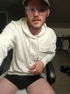 Snapshot of SoxxyNsh chatting on November 8, 2025, 1:06 am SoxxyNsh online show from November 8, 2025, 1:06 am