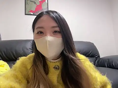 Snapshot of yazawa_oO chatting on February 5, 2025, 1:22 pm yazawa oO online show from February 5, 2025, 1:22 pm